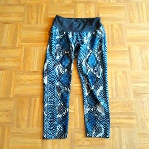 Prismsport Snake Print Cropped Leggings